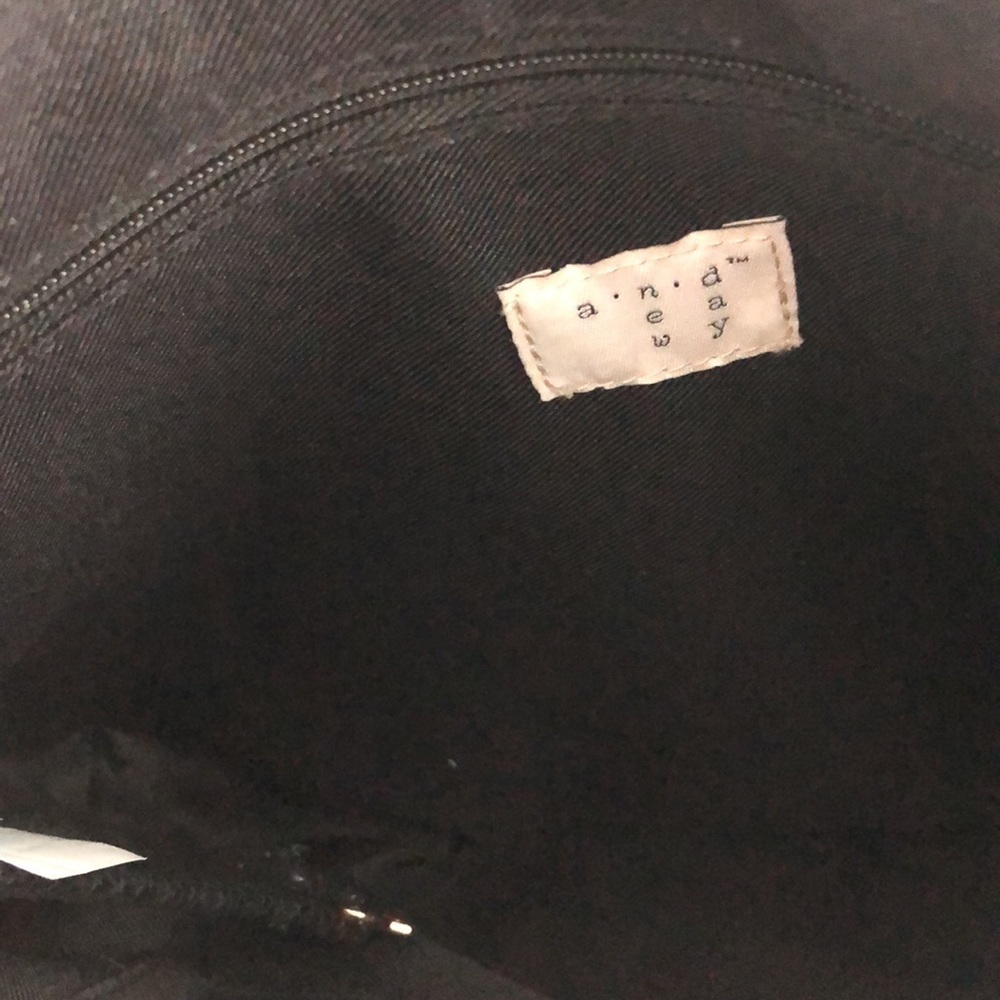 A New Day Shoulder Bag - Picture 6 of 6